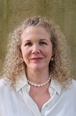 emilie-byrne-farm-table